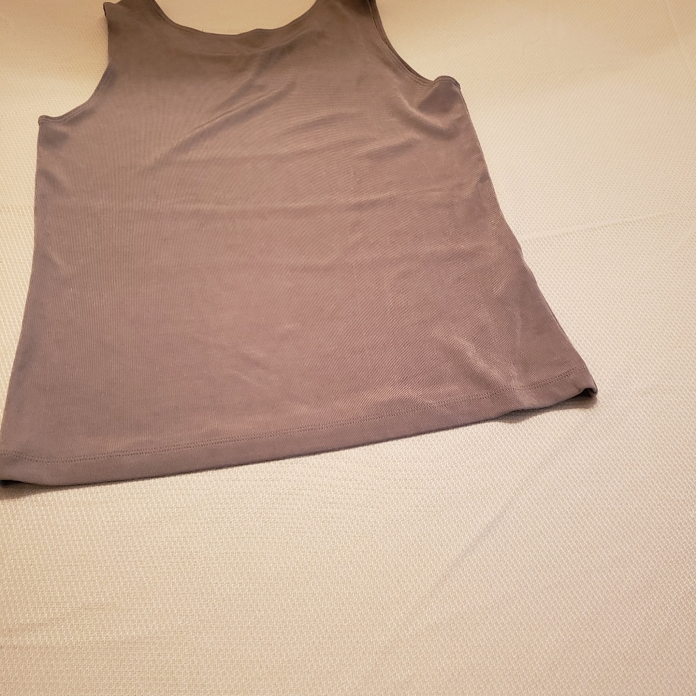 Traveler Chico gray sleeveless top
